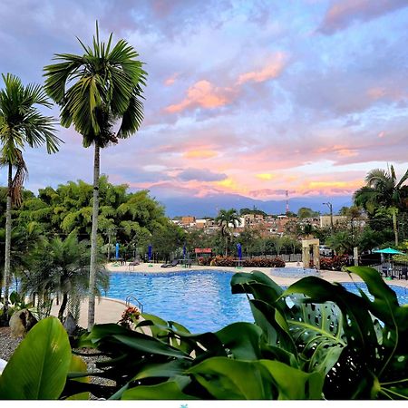 Apartamento Privado Vacacional A 5M Del Aeropuerto, 20 Minutos Del Parque Del Cafe Y Centro De Armenia Con 4 Piscinas, 3 Jacuzzi, Sauna By Molca Xperiences 3H 外观 照片